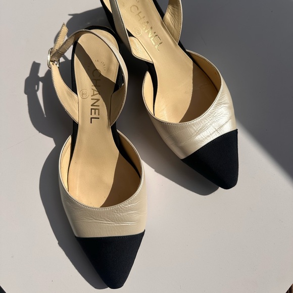 CHANEL metallic Slingback heel. Perfect condition. - Picture 11 of 16